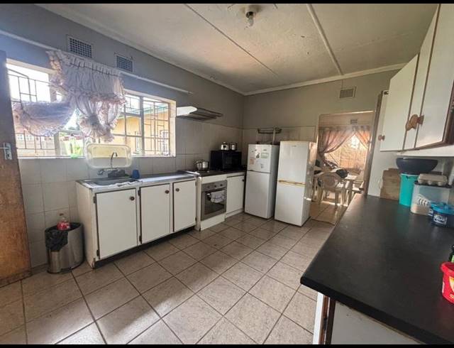 3 BEDROOM HOUSE FOR SALE IN VANDERBIJLPARK SE 1